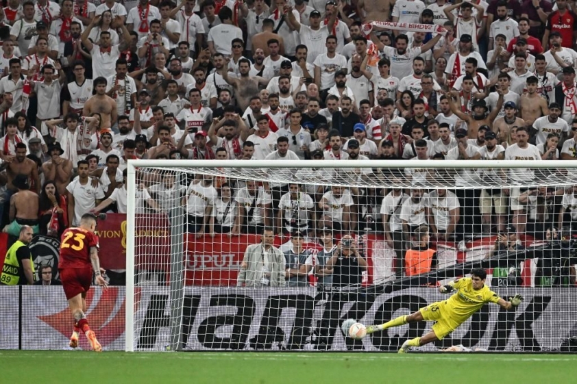 CHÙM ẢNH: Sevilla ăn mừng chức vô địch Cúp C2 mùa giải 2022/23 286817