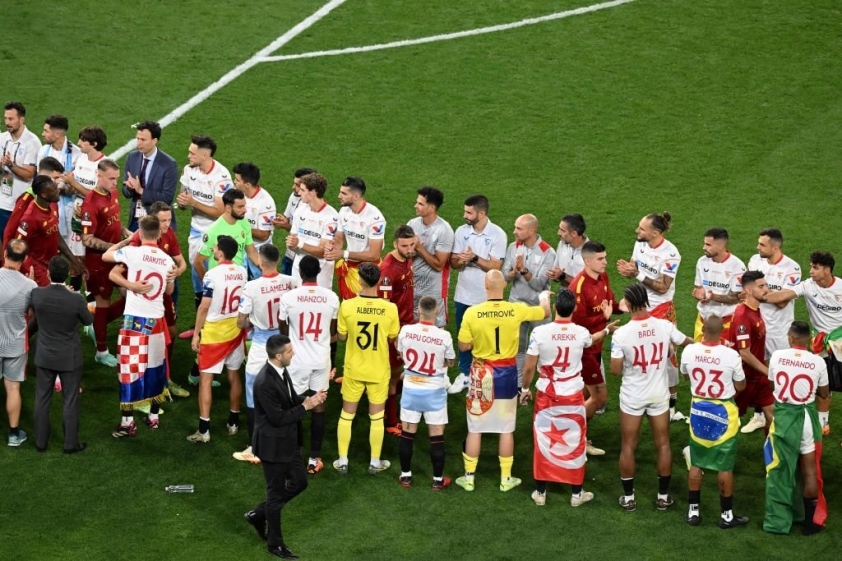 CHÙM ẢNH: Sevilla ăn mừng chức vô địch Cúp C2 mùa giải 2022/23 286824