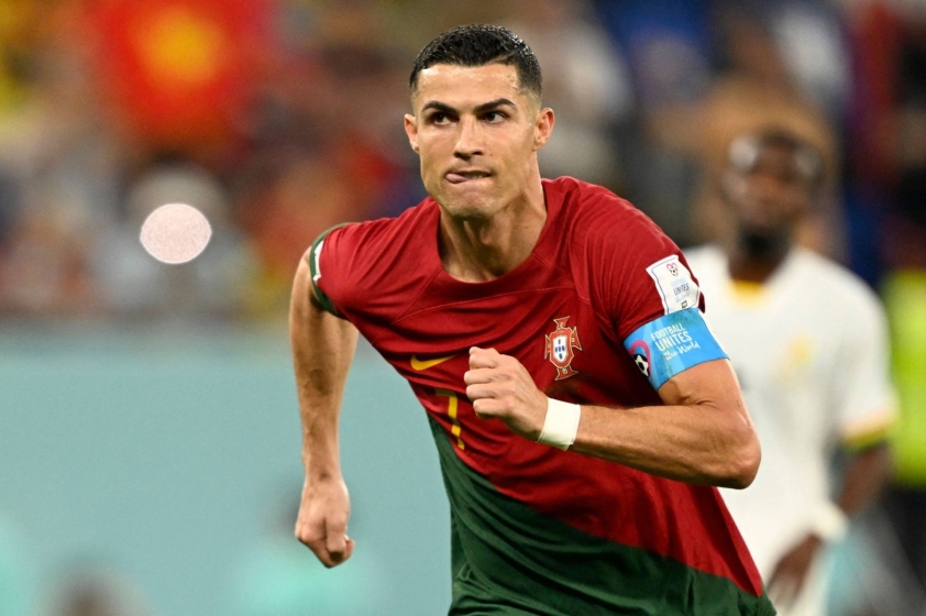 Lịch sử vẫy gọi, Ronaldo tiết lộ về ĐT Bồ Đào Nha khiết tất cả vỡ òa 294289
