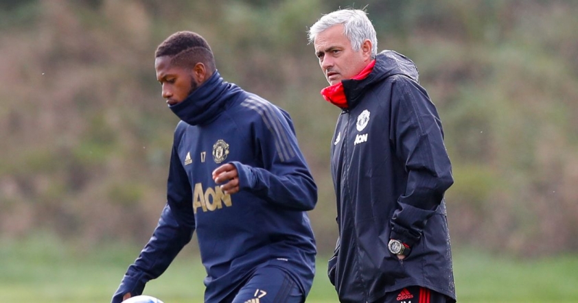 Mourinho quyết xong tương lai, chiêu mộ luôn ngôi sao của Man United 298331
