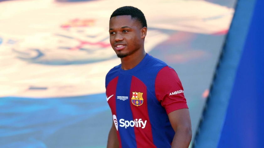 Đánh bại Arsenal, MU đón thần đồng xuất sắc bậc nhất Barcelona 315036