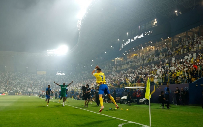 Ronaldo săn bàn ấn tượng, Al Nassr thắng nghẹt thở trong trận cầu 7 bàn 331069