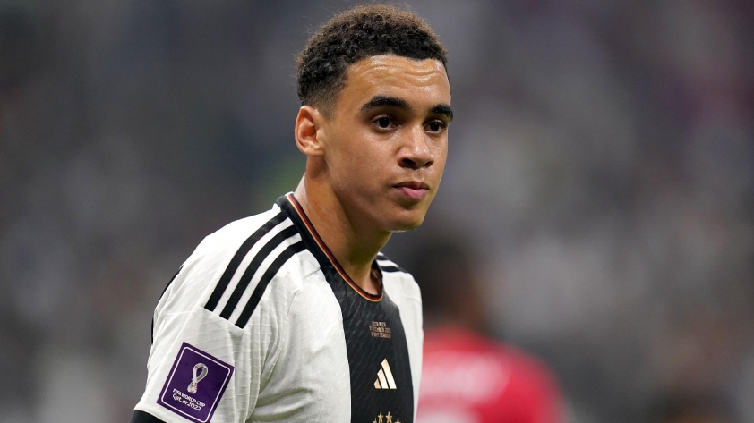 Real Madrid xác định 'cỗ máy rê bóng' là người thay thế Mbappe 387247