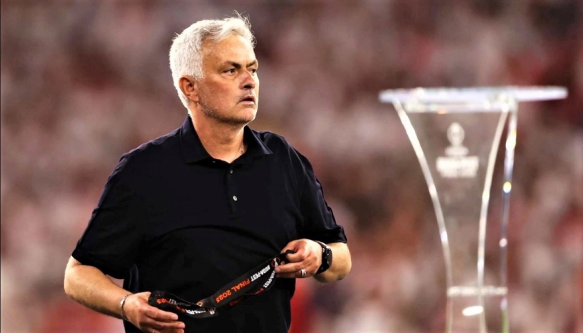 jose-mourinhp-bi-cam-1705501112.jpg