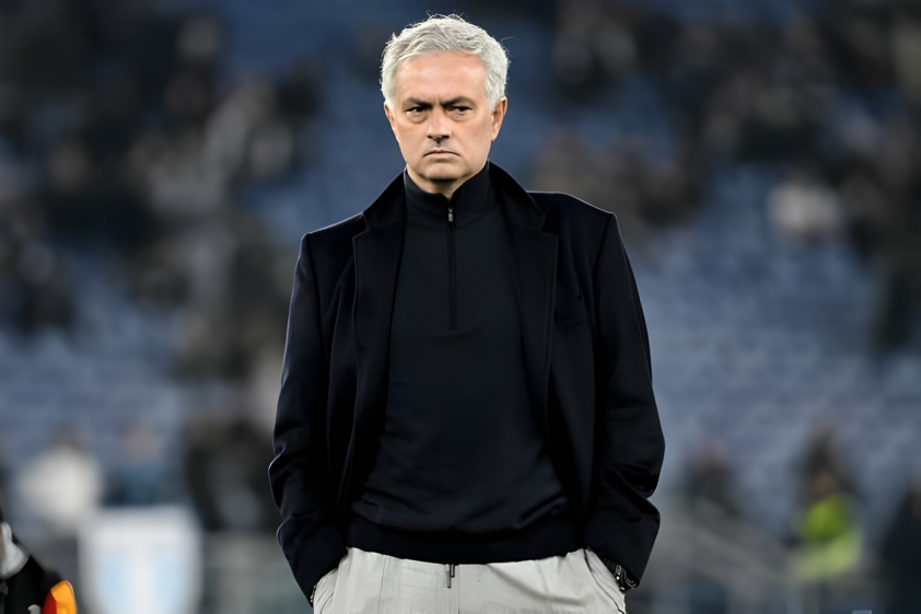 HLV Mourinho sẽ tái xuất hoành tráng tại đội bóng trong mơ? 395573