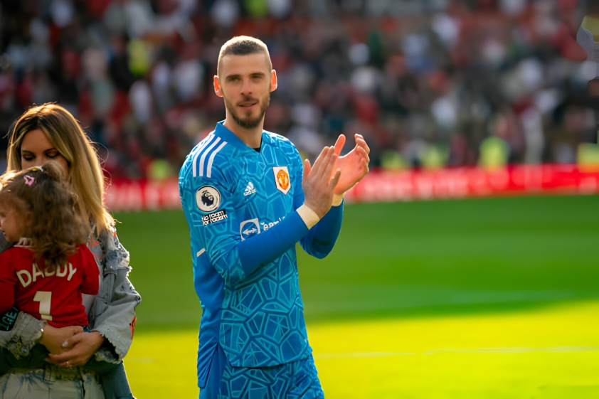 Ngã ngũ vụ De Gea giải nghệ sau khi chia tay MU 395620