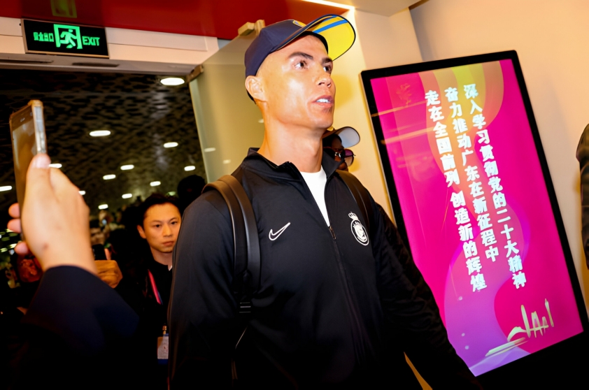 Ronaldo tiếp tục báo tin buồn đến NHM sau khi hủy kèo tại Trung Quốc 397080