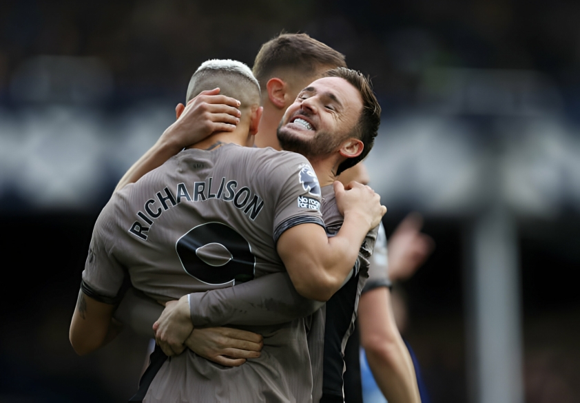 Bùng nổ phút cuối, Tottenham chia điểm đáng tiếc trước Everton 402506