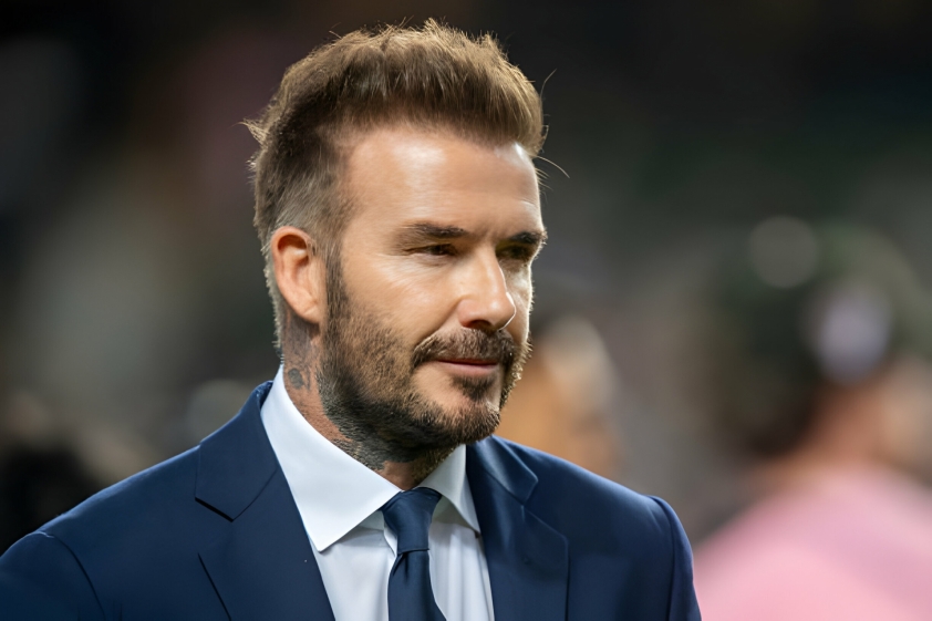 David Beckham nhận 'cơn mưa gạch đá' vì Messi 403663