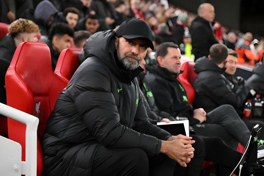 HLV Jurgen Klopp: 'Anh ấy là người khiến tôi lo lắng' 422206
