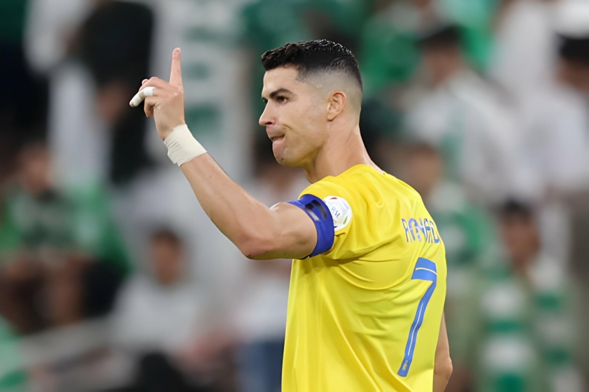 Ronaldo đạt cột mốc săn bàn vĩ đại, trong lịch sử chưa từng có 424134