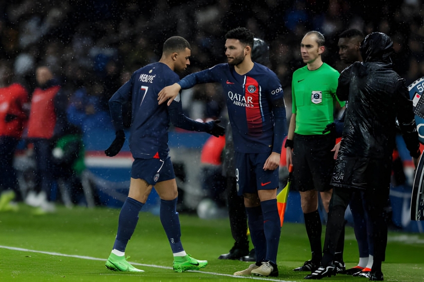 Đàn em Ronaldo bị 'cháy máu và nôn mửa' trong vòng 20 ngày 425410