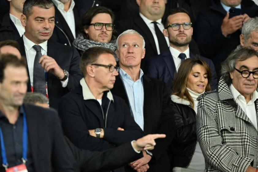 Ronaldino gây phấn khích trong trận đấu giữa PSG vs Barca 440829