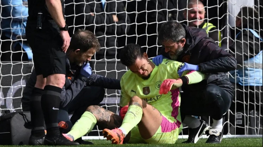 Đang đua vô địch, Man City nhận tin cực buồn từ trụ cột 453616