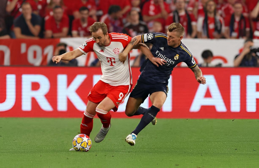 HLV Ancelotti ca tụng Toni Kroos, nói thẳng lý do Bellingham đá tệ 454210
