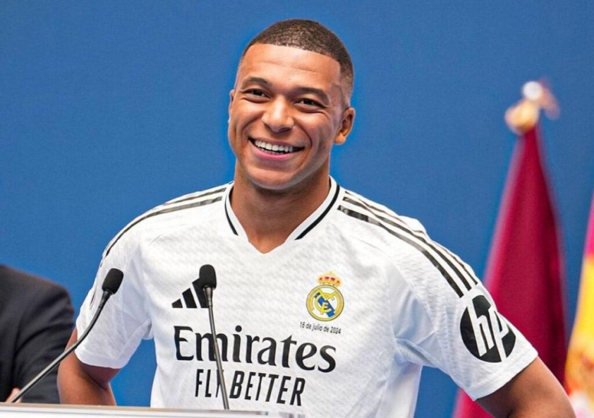 Làm nền cho Vinicius? HLV Ancelotti chỉ thẳng vị trí của Mbappe tại Real Madrid 503590