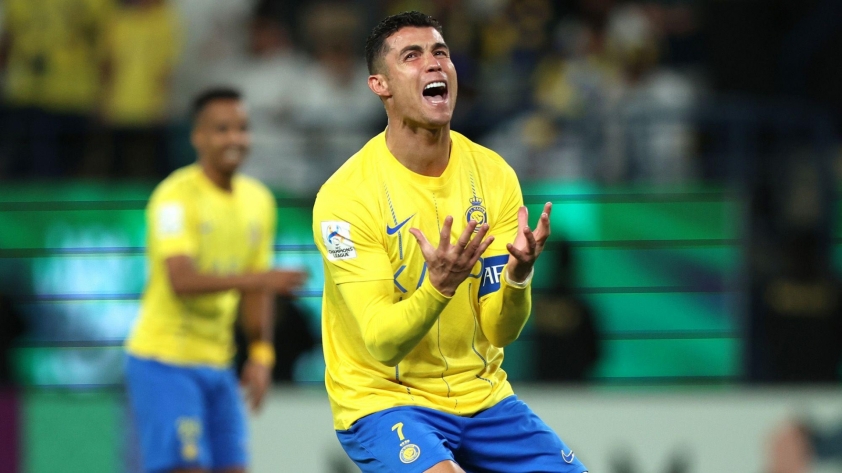 Al Nassr của Ronaldo gặp biến lớn, chủ tịch dọa từ chức ngay lập tức 503644