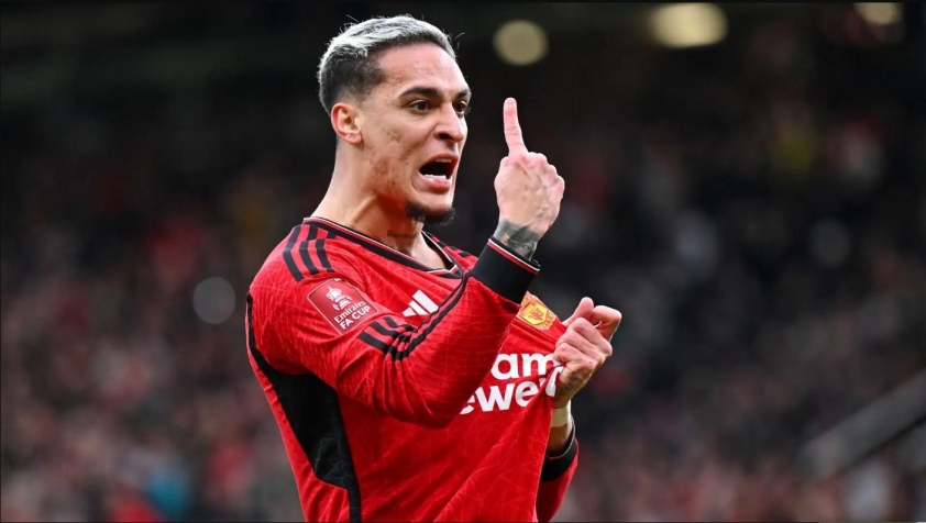 Man United chịu đòn nặng nề từ Antony 506671