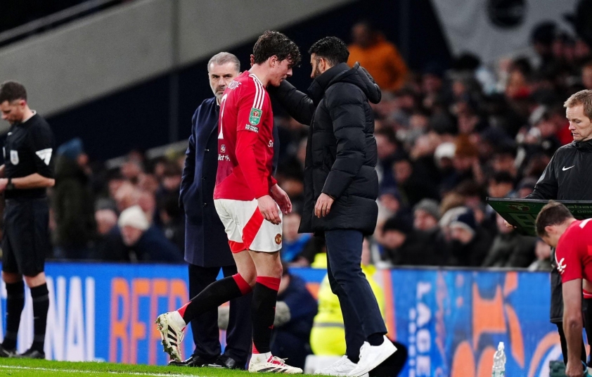 MU nhận thêm hung tin sau trận thua Tottenham 571962