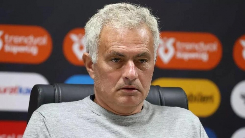 mourinho-cau-chuc-nhung-dieu-tot-dep-nhat-den-voi-mu-2336.jpg