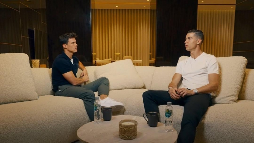 Chuyên gia vạch trần Ronaldo: 'CR7 không thực sự tin mình giỏi hơn Messi' 589417