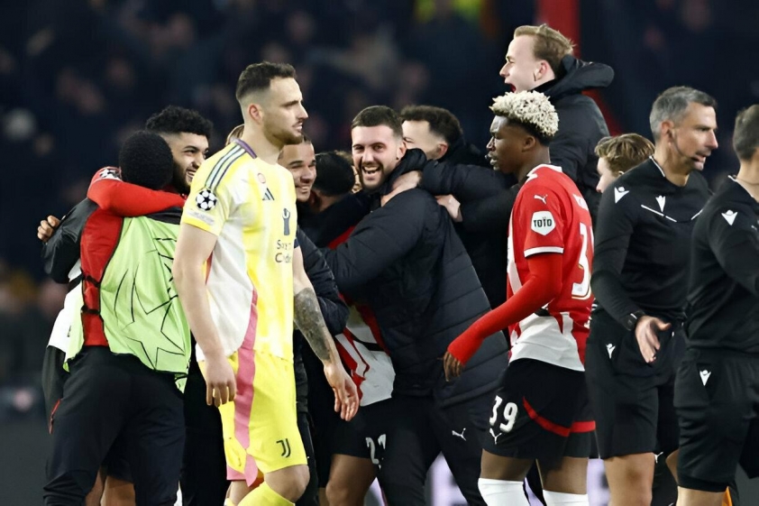 Hiệp phụ cay đắng, Juventus bị loại tức tưởi tại Cúp C1 595379