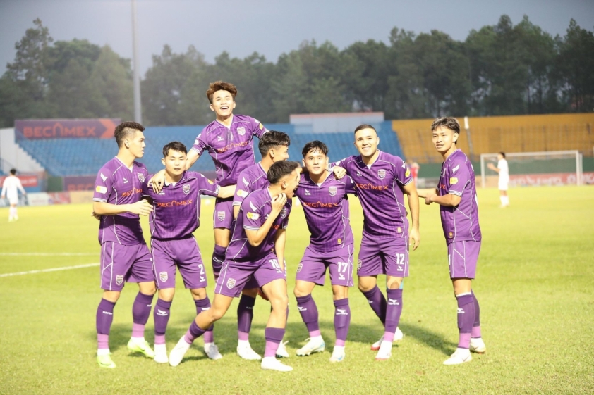 Trực tiếp bóng đá Bình Dương 1-2 Viettel: Đòn đau phút cuối 602162