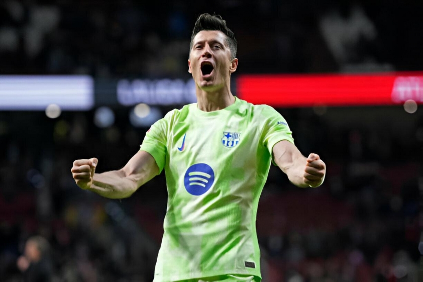Thành tích của Messi bị Lewandowski san bằng! 605920