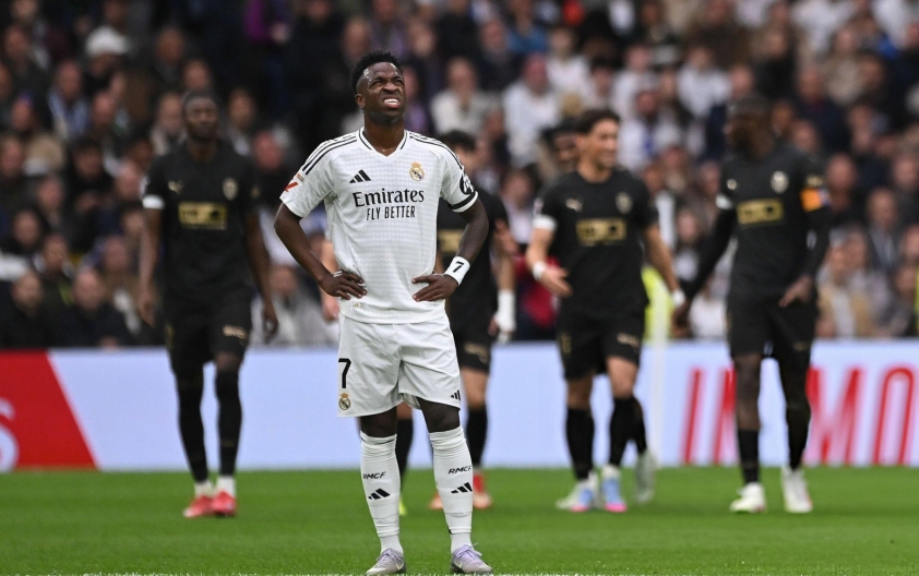 Mbappe hay Vini? Ancelotti xác định người đá phạt đền tại Real Madrid 616542