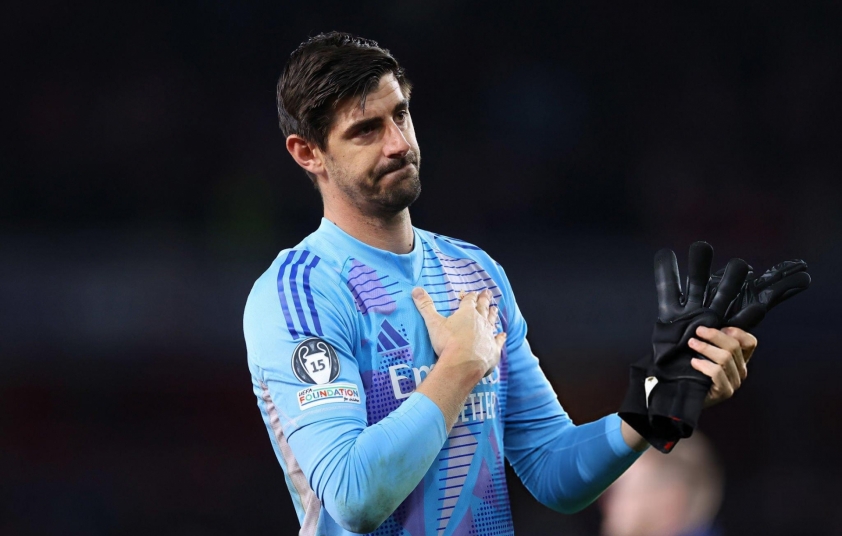 Thua đau Arsenal, Thibaut Courtois đổ lỗi cho hàng thủ Real Madrid 617432