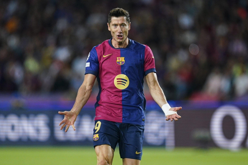 Vượt mặt Ronaldo và Messi, Lewandowski lập kỳ tích chưa từng có tại C1 617872