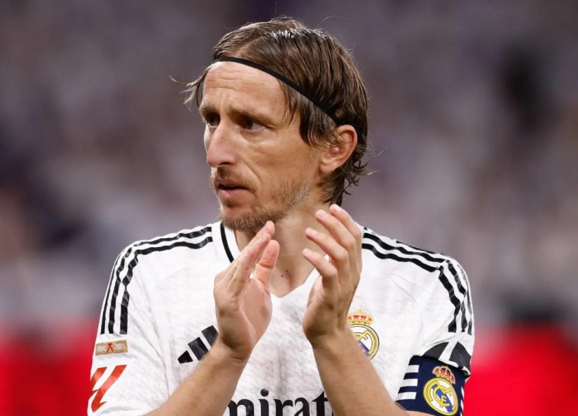 Chính thức: Luka Modric hoàn tất thương vụ chuyển nhượng với CLB Anh 620371