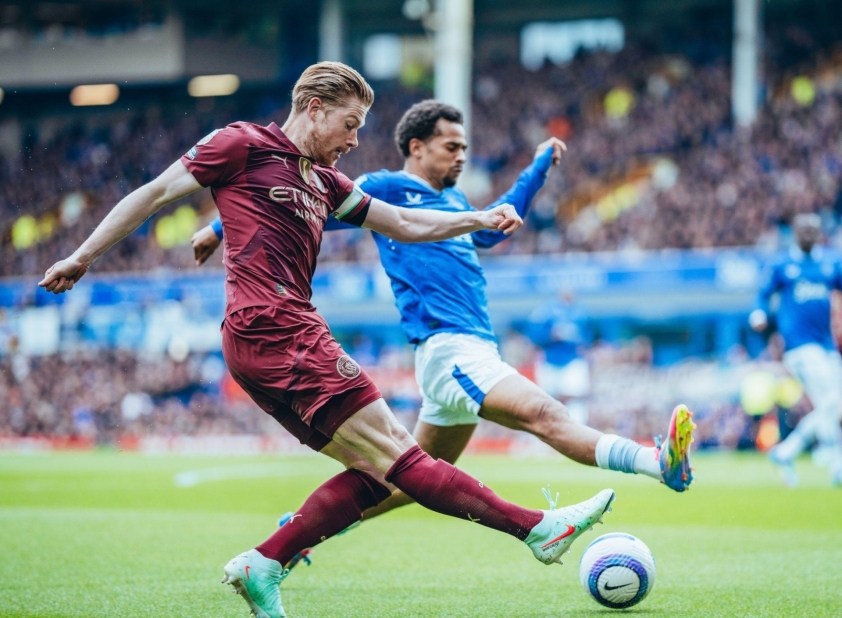 Thắng nhọc Everton, Man City chiếm lấy top 4 Ngoại hạng Anh 623123