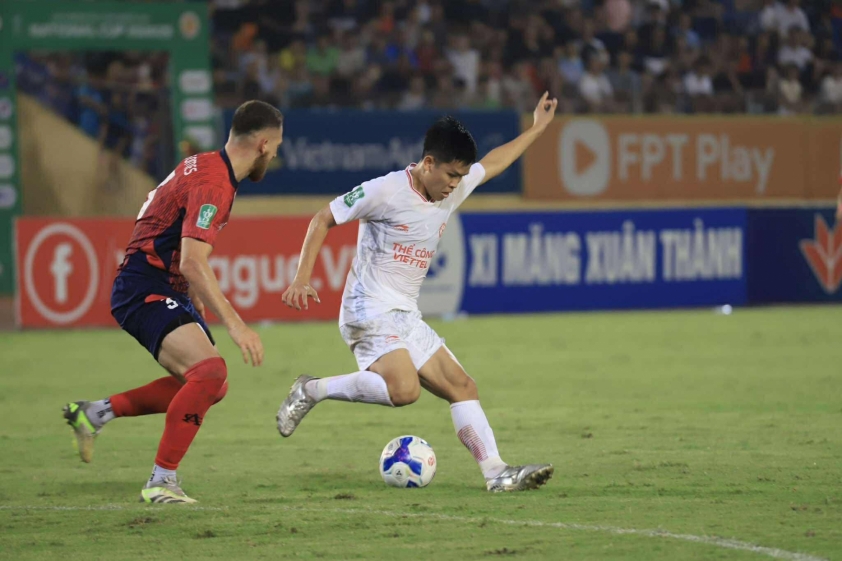Trực tiếp CAHN 3-1 Viettel: Liên tiếp có bàn 656134