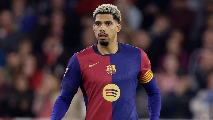Chelsea quyết chiêu mộ 'hòn đá tảng' hay bậc nhất Barca 680553