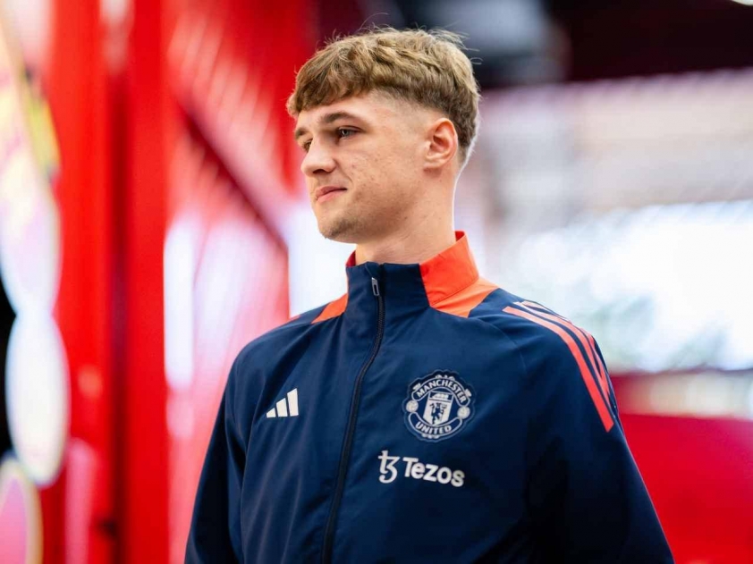 MU trình làng 'thần đồng' trong trận đại chiến với Arsenal 685160