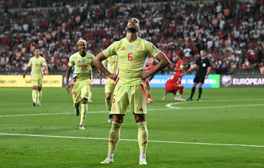 Ngôi sao Arsenal đứng số 1 châu Âu 699971