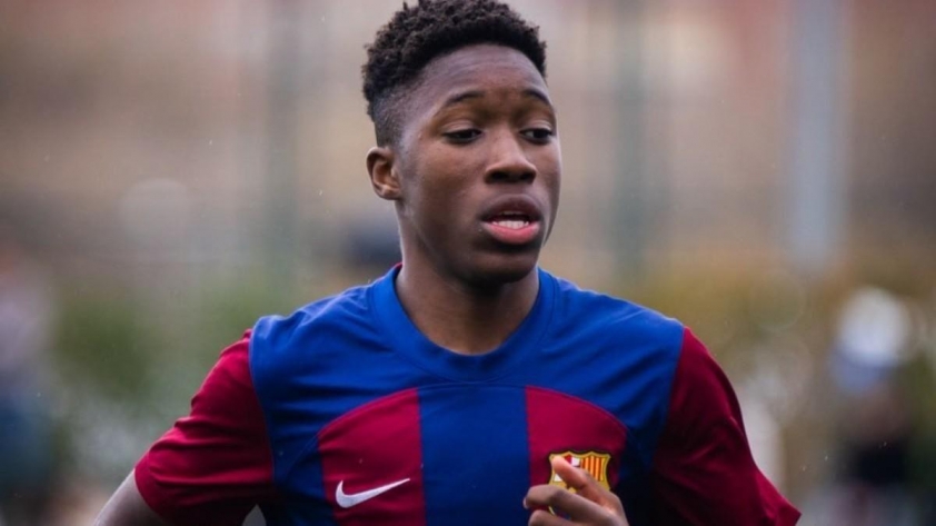 Barca trình làng thần đồng 'nhanh nhất' La Masia 700923
