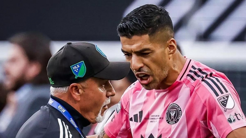 Án phạt tiếp theo dành cho Luis Suarez 701003