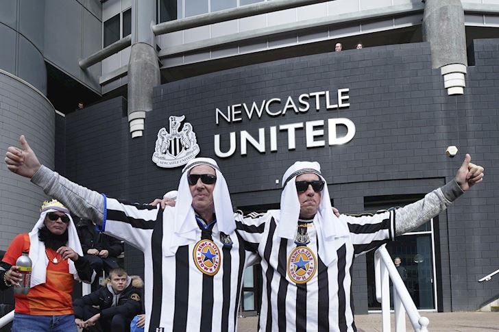 cuoc-chien-cua-newcastle-va-phan-con-lai-cua-ngoai-hang-anh-2