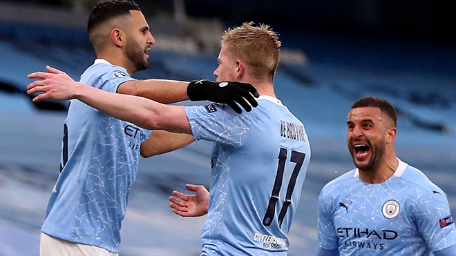 Bàn thắng của Mahrez càng đưa PSG vào thế khó