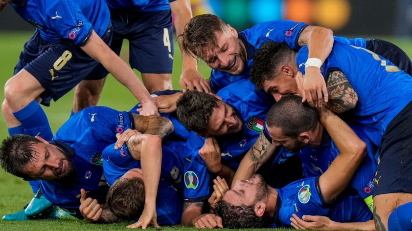 Italia đang thể hiện lối chơi giàu sức thuyết phục
