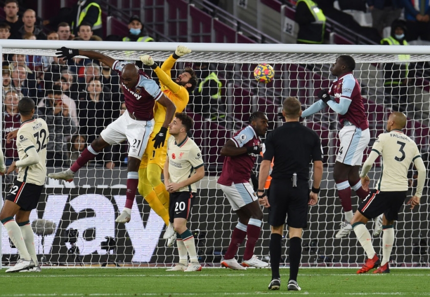 West Ham đã giành chiến thắng trước Liverpool nhờ vào các tình huống đá phạt góc
