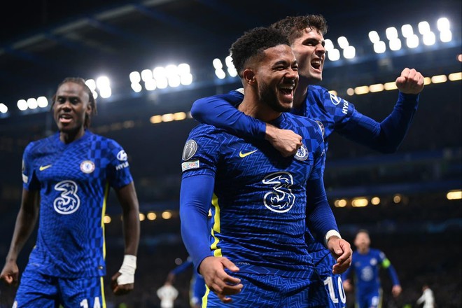 hang-thu-chelsea-8783