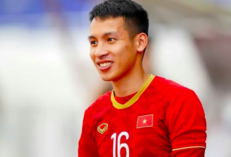 do-hung-dung-di-theo-con-duong-lam-streamer-cua-aguero