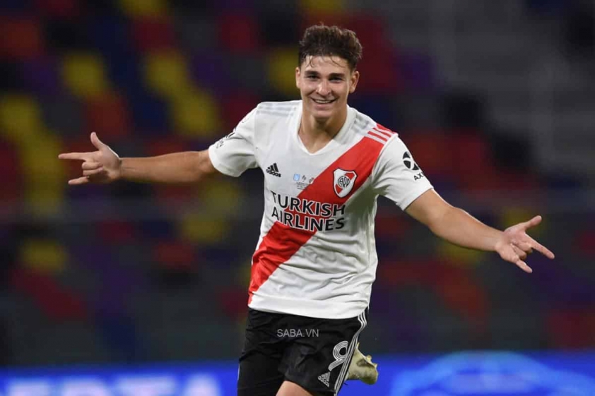 Alvarez sẽ chuyển tới Man City khi kỳ chuyển nhượng Hè 2022 mở cửa