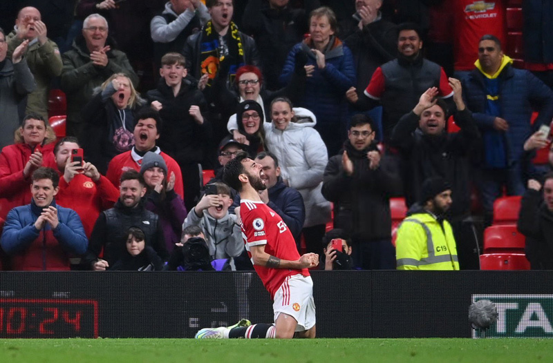 ronaldo-toa-sang-mu-thang-rua-mat-3