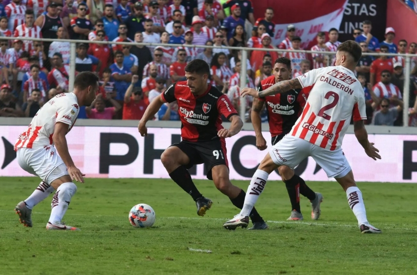 Union và Newell's Old Boys đang cạnh tranh để thoát khỏi nhóm cuối bảng (Ảnh: Newell's Old Boys).
