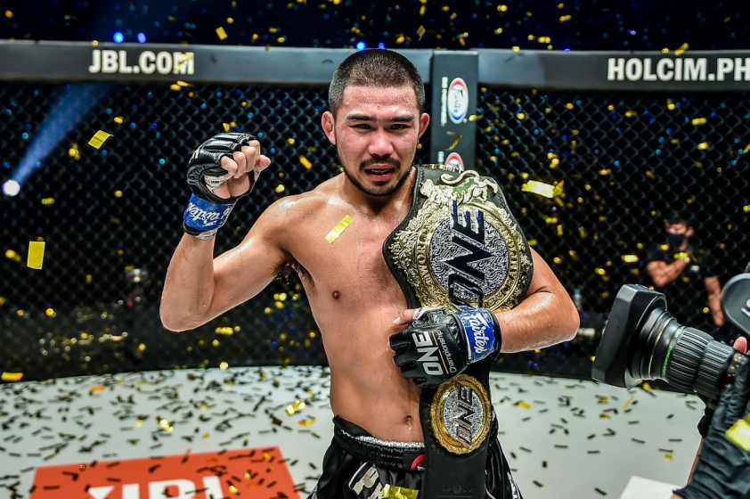 'Trận đấu lớn nhất trong đời tôi': Prajanchai vui mừng khi hạ knock-out Sam-A trong trận tái đấu tranh đai vô địch thế giới 296753