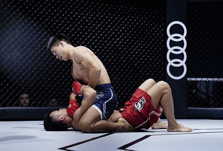 Kamil Nguyễn Văn dự đoán một chiến thắng submission cho Trần Ngọc Lượng 300399